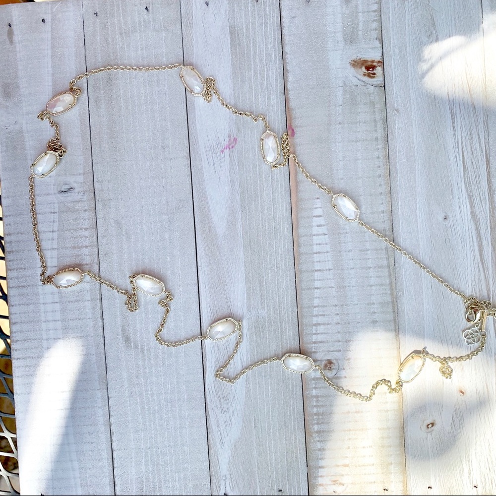 Kendra Scott necklace